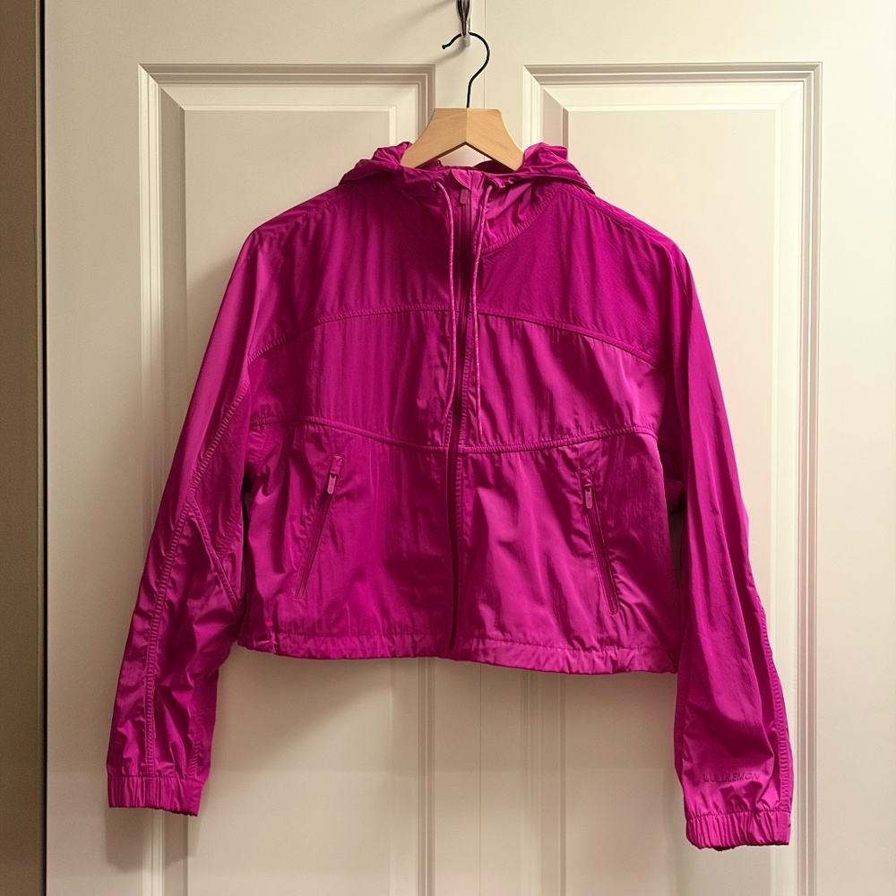 LULULEMON Lightweight Cropped Jacket Windbreaker in Purple Highlight size 4 - Picture 2 of 6
